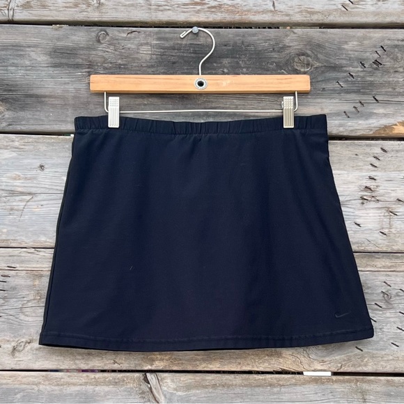 Nike Dresses & Skirts - Nike Classic Black Athletic Tennis Skirt Built in Shorts Size Small